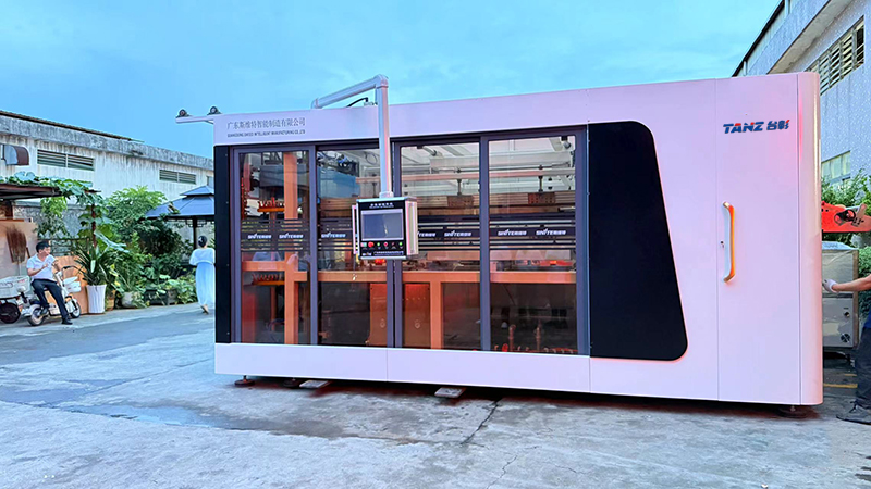 Servo-driven plastic cup thermoforming machines